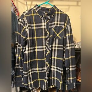 Men’s plaid button down long sleeve